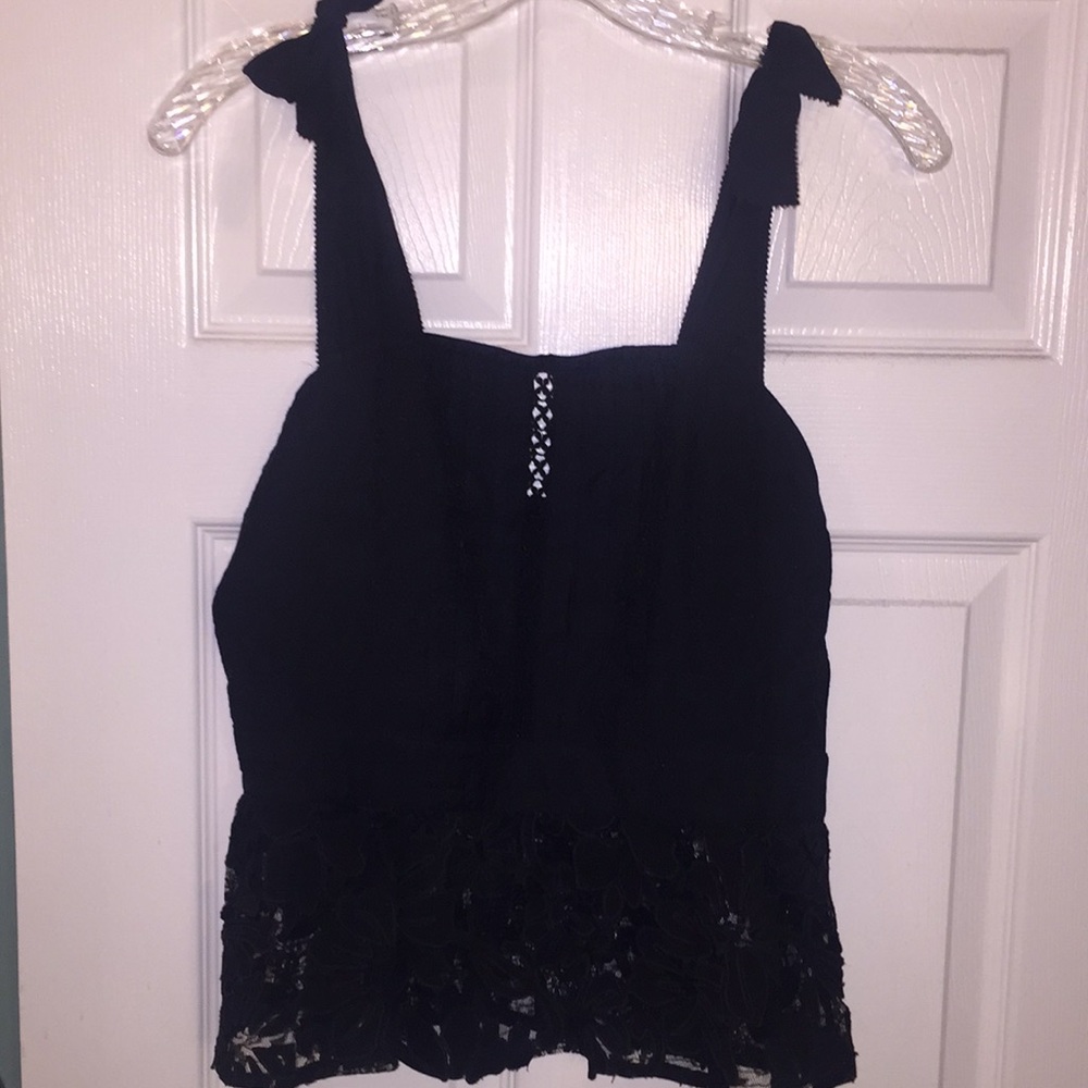 Super cute black latticework top